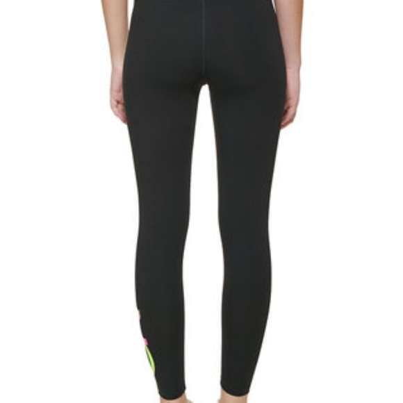 Calvin Klein medium performance leggings. - Picture 2 of 3